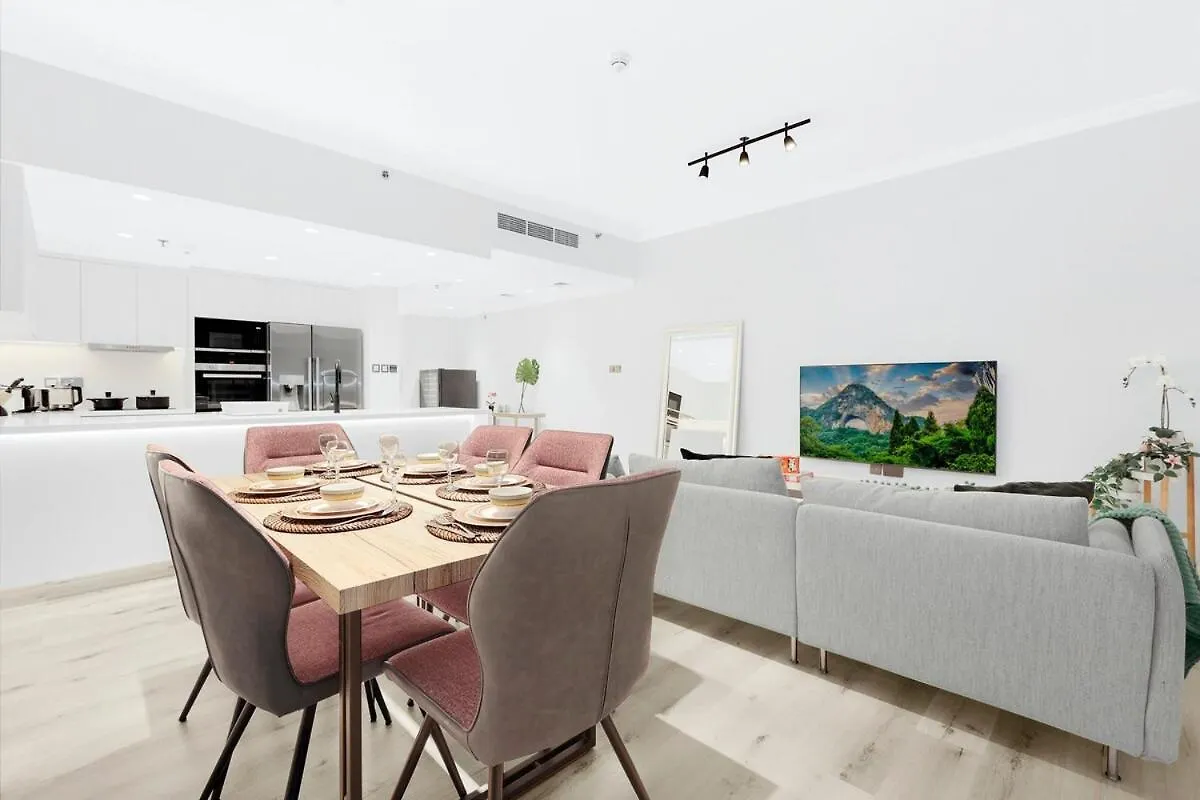 Apartment First Class 2Br Serene Luxury Retreat Dubai