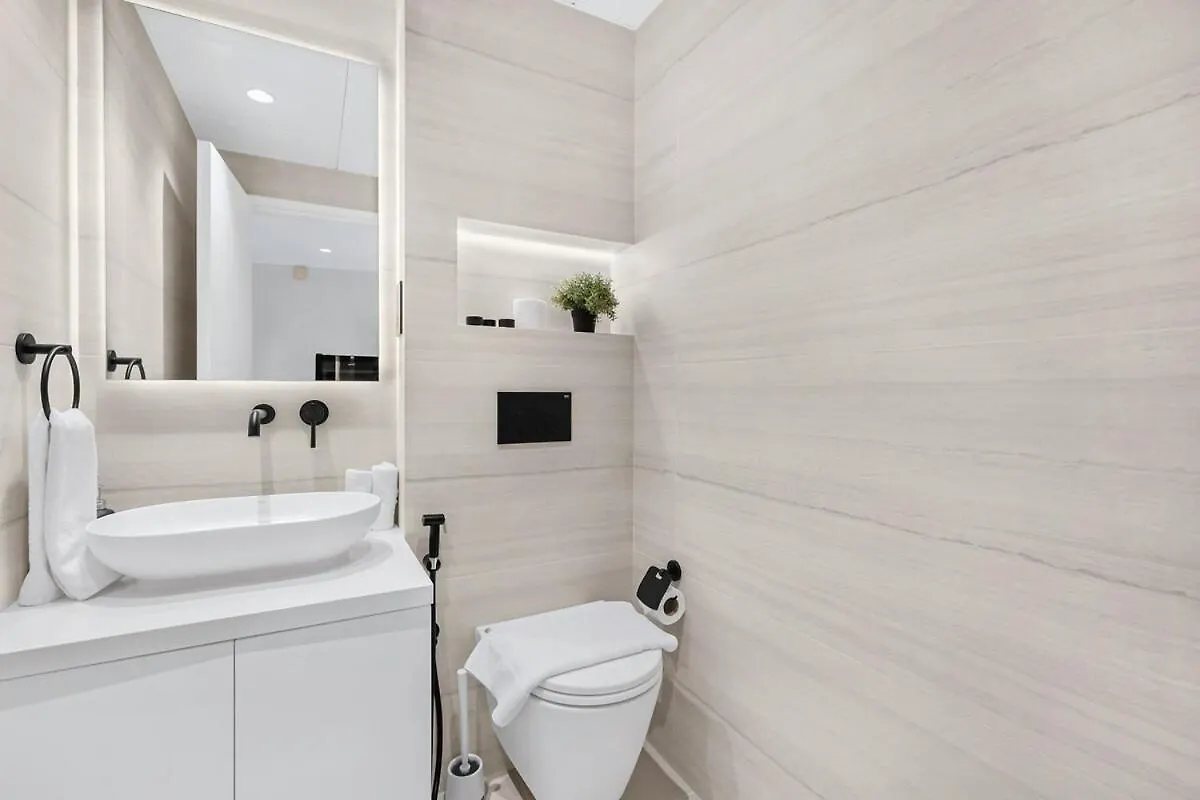 Apartment First Class 2Br Serene Luxury Retreat Dubai