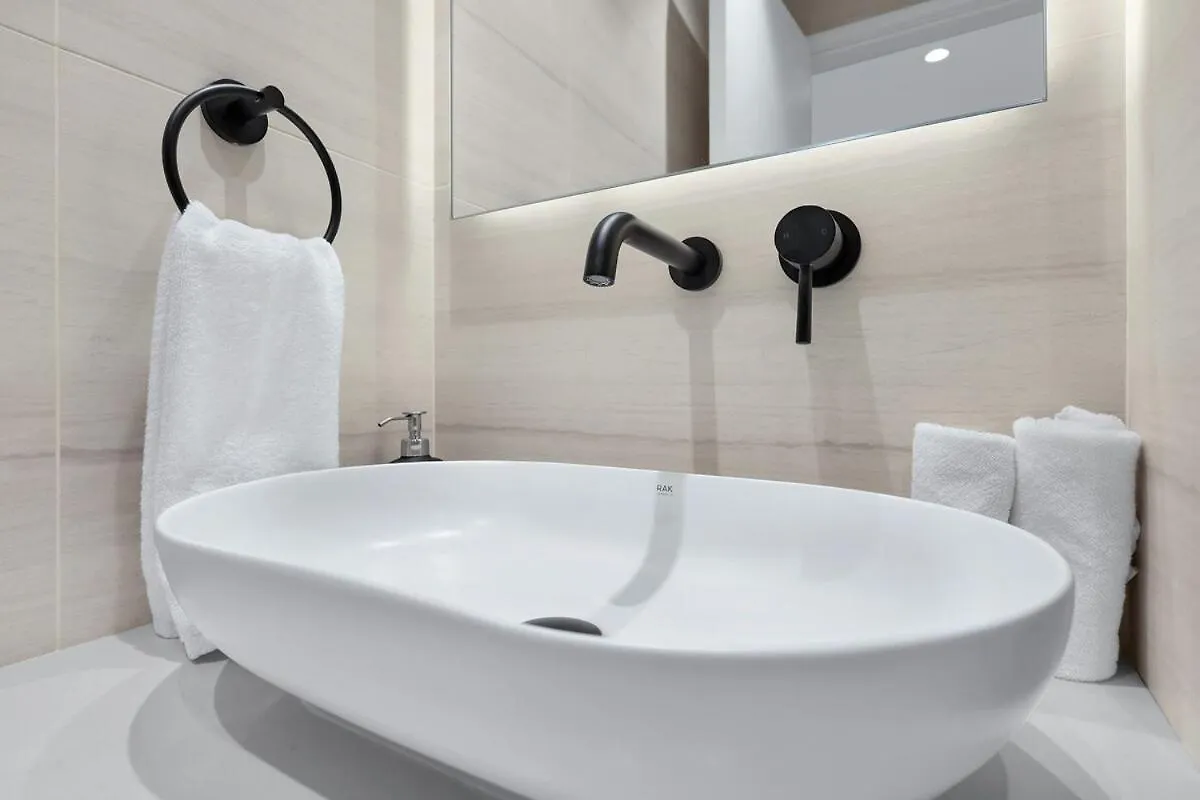 First Class 2Br Serene Luxury Retreat Dubai 0*,  United Arab Emirates
