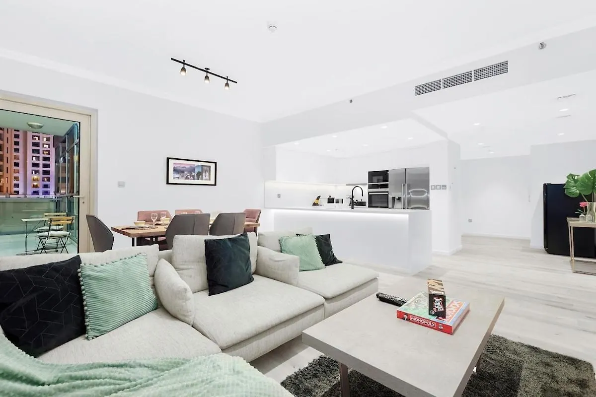 Apartment First Class 2Br Serene Luxury Retreat Dubai United Arab Emirates
