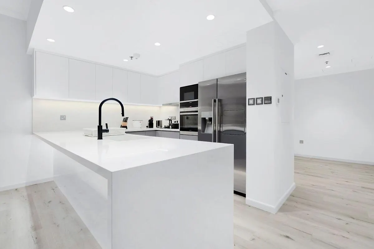 Apartment First Class 2Br Serene Luxury Retreat Dubai