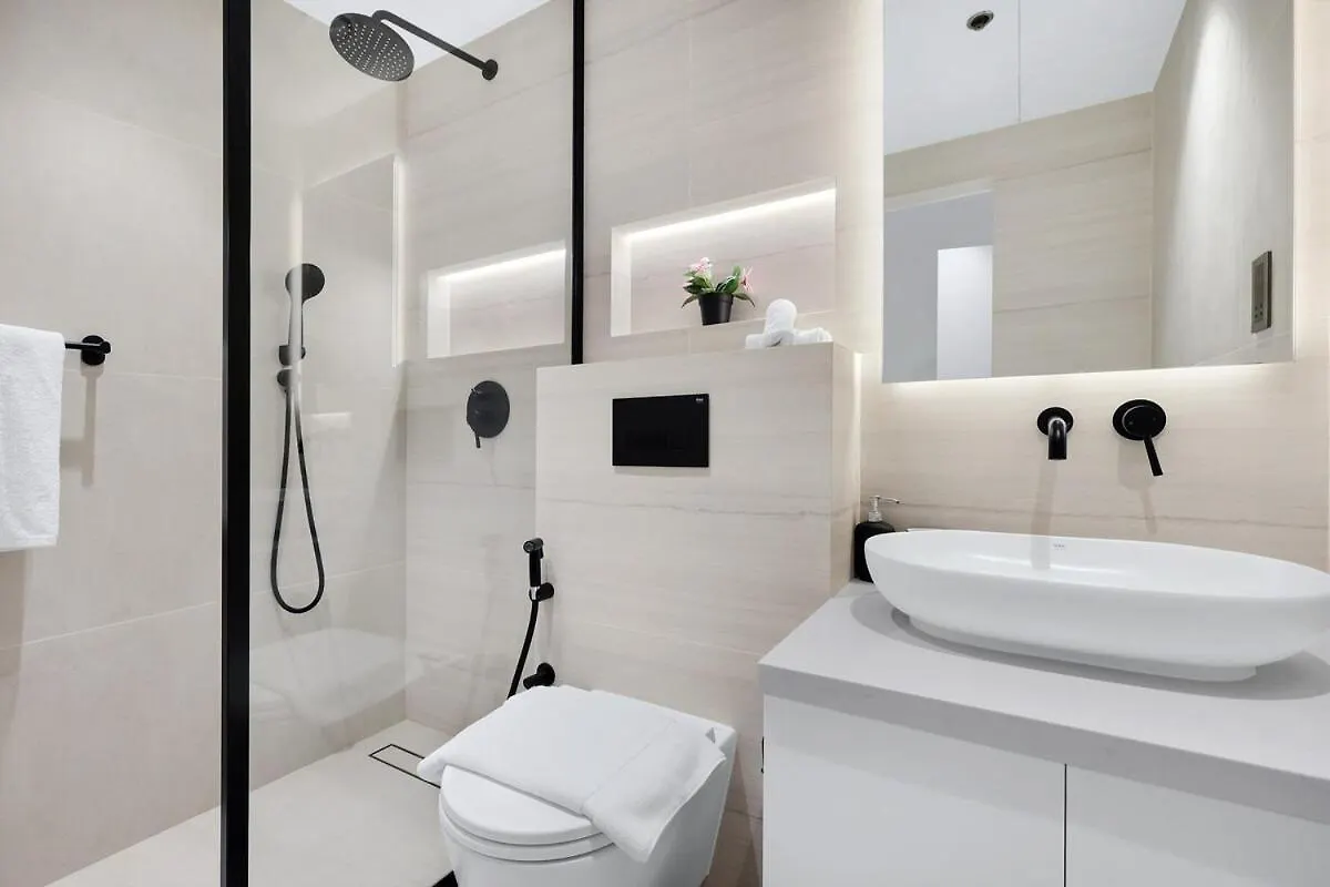 First Class 2Br Serene Luxury Retreat Dubai Apartment